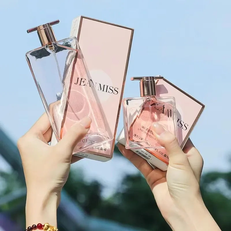 Parfum pour femme longue durée, vaporisateur, parfum sexy, frais et naturel, notes florales et fruitées.